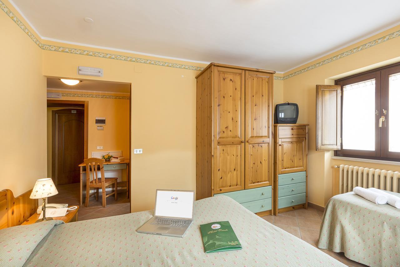 Hotel Trieste รอกการาโซ ภายนอก รูปภาพ